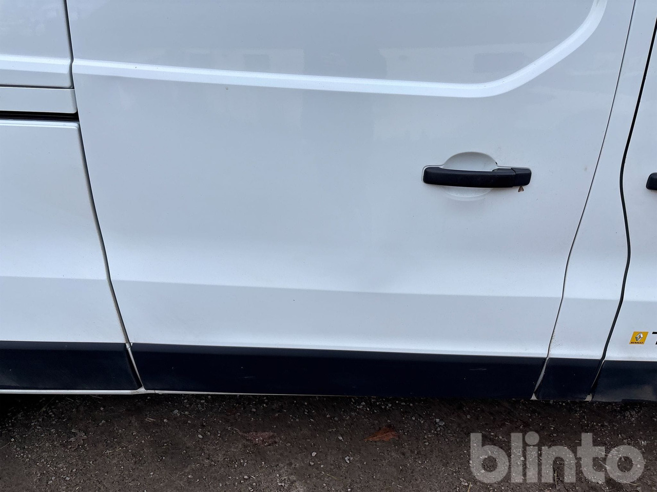 Fourgon utilitaire RENAULT TRAFIC 1.6 dCi: photos 23 Fourgon utilitaire RENAULT TRAFIC 1.6 dCi: photos 23