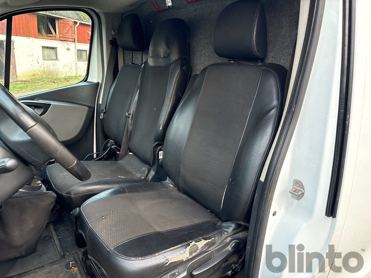 Fourgon utilitaire RENAULT TRAFIC 1.6 dCi: photos 41 Fourgon utilitaire RENAULT TRAFIC 1.6 dCi: photos 41