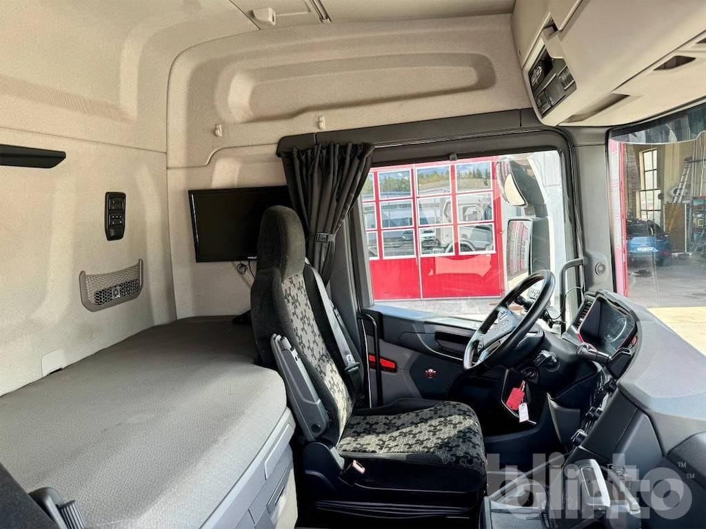 Camion ampliroll SCANIA R650 6x2: photos 12