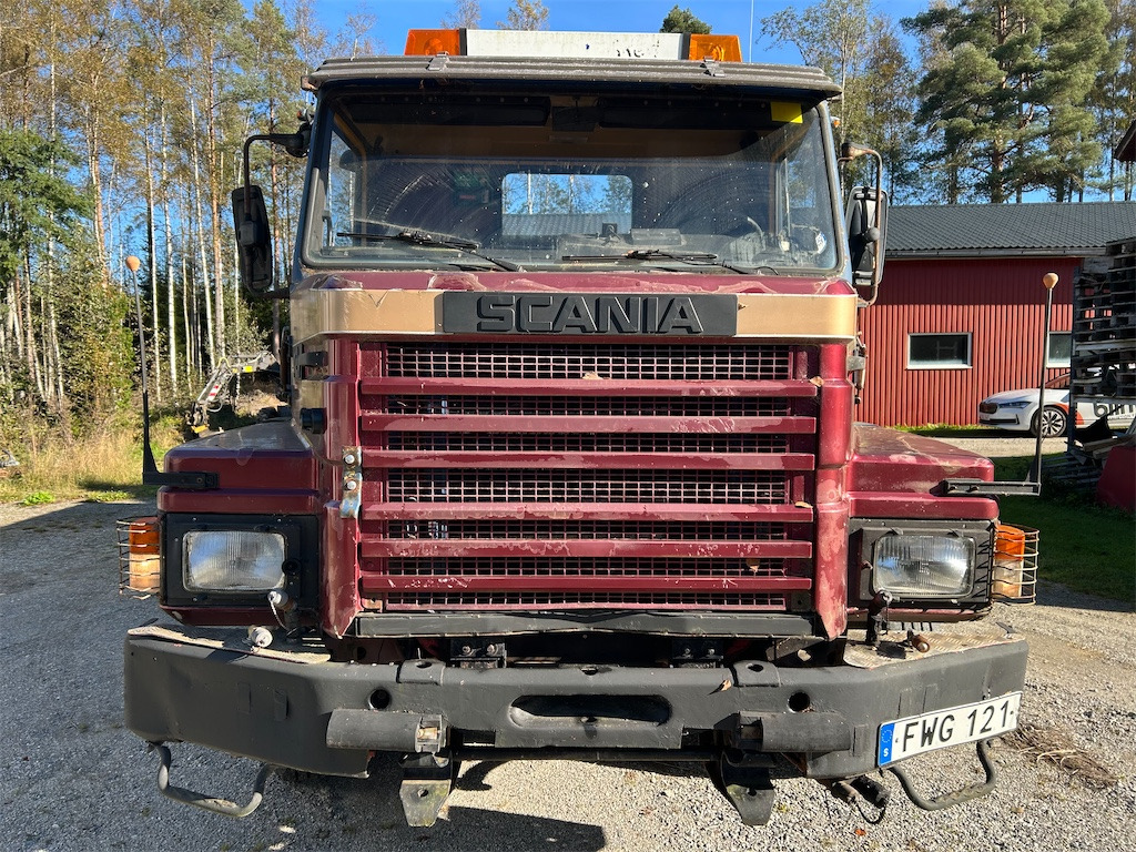 Scania 82H 4x2 - Camion plateau: photos 2 Scania 82H 4x2 - Camion plateau: photos 2