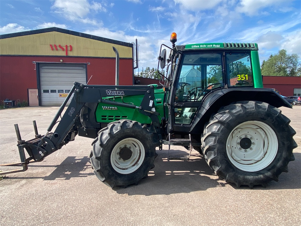 VALTRA 6200-4 - Tracteur agricole: photos 2 VALTRA 6200-4 - Tracteur agricole: photos 2