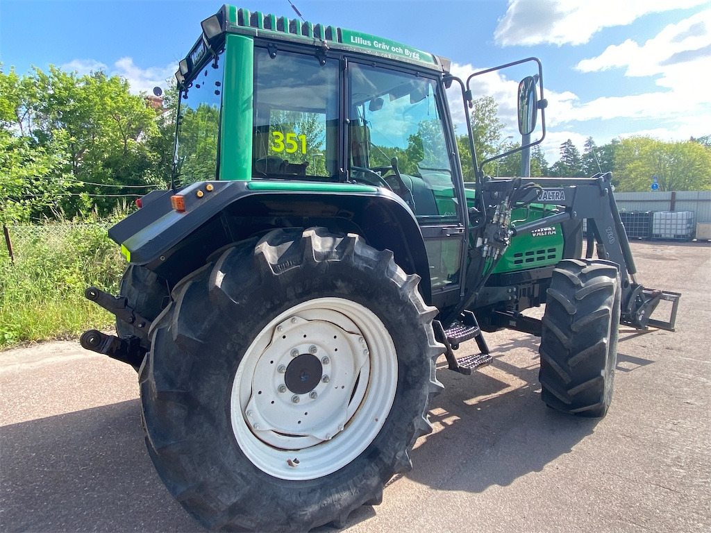 VALTRA 6200-4 - Tracteur agricole: photos 5 VALTRA 6200-4 - Tracteur agricole: photos 5
