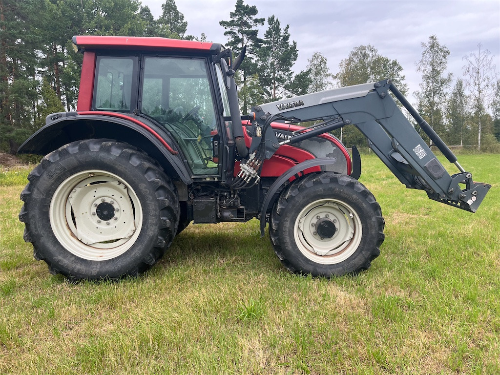 VALTRA N121 Advanced - Tracteur agricole: photos 5 VALTRA N121 Advanced - Tracteur agricole: photos 5