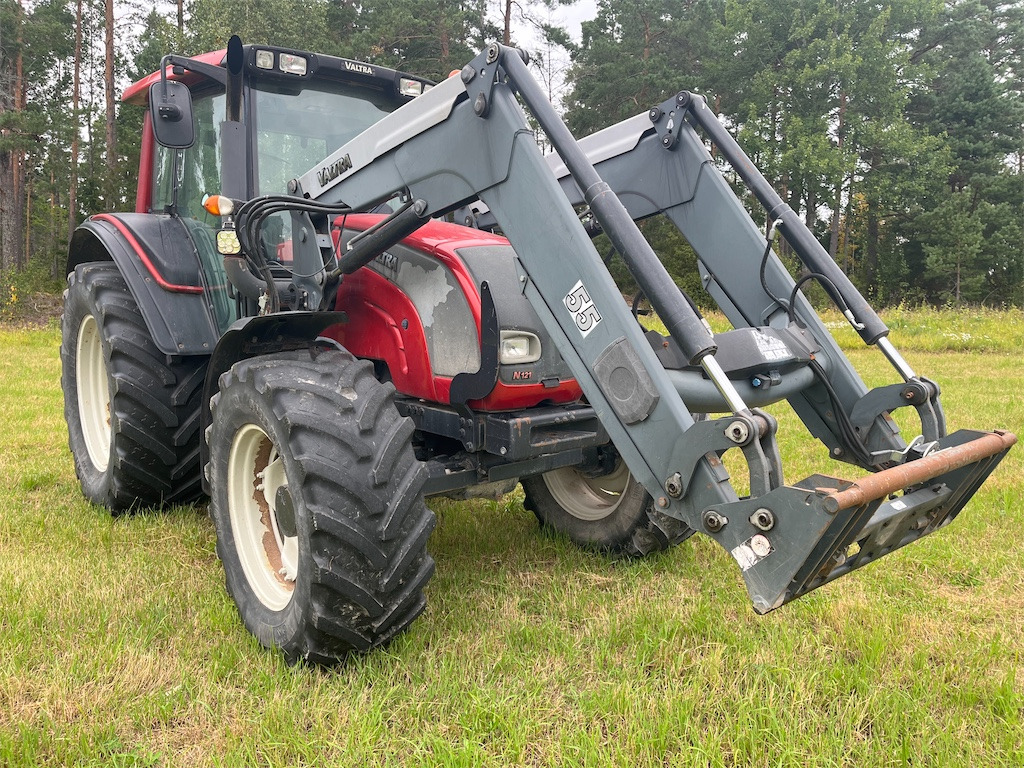 VALTRA N121 Advanced - Tracteur agricole: photos 4 VALTRA N121 Advanced - Tracteur agricole: photos 4