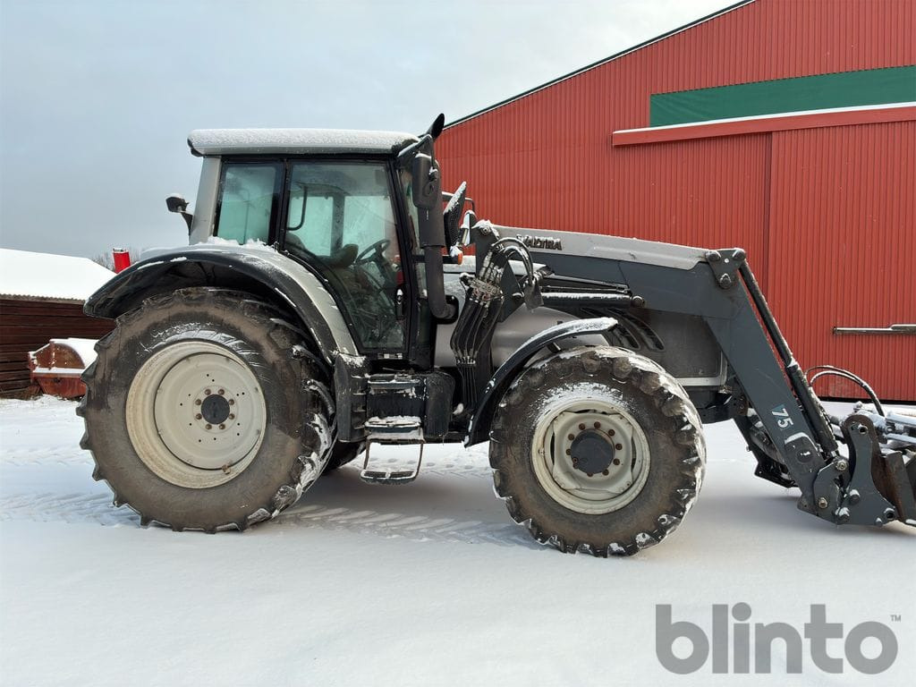 VALTRA T202 med lastare - Tracteur agricole: photos 4 VALTRA T202 med lastare - Tracteur agricole: photos 4