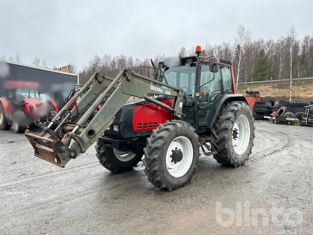 VALTRA VALMET 6200-4 - Tracteur agricole: photos 1 VALTRA VALMET 6200-4 - Tracteur agricole: photos 1