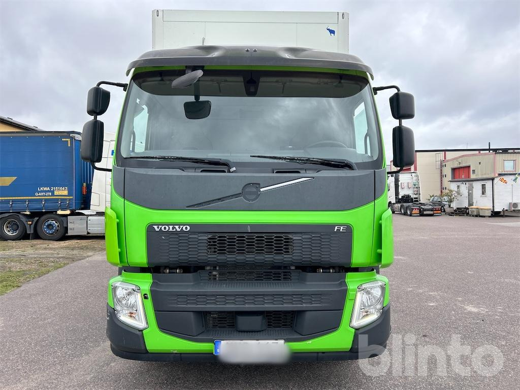 VOLVO FE 320 - Camion fourgon: photos 3 VOLVO FE 320 - Camion fourgon: photos 3