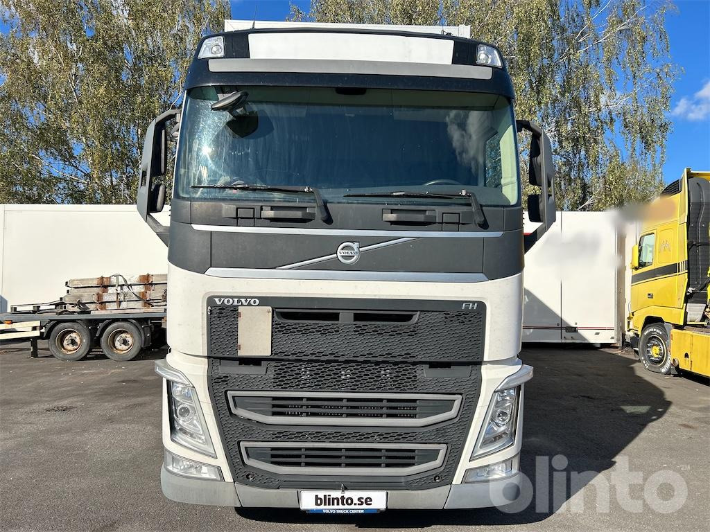 VOLVO FH 6*2 - Camion fourgon: photos 2 VOLVO FH 6*2 - Camion fourgon: photos 2