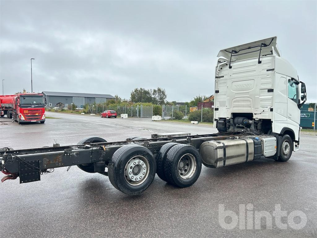 VOLVO FH 6x2 - Châssis cabine: photos 5 VOLVO FH 6x2 - Châssis cabine: photos 5