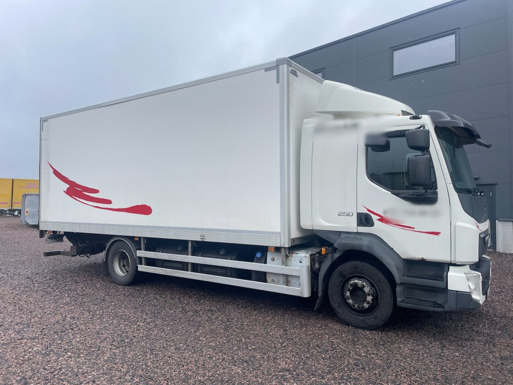VOLVO FL 4X2 250 - Camion fourgon: photos 2 VOLVO FL 4X2 250 - Camion fourgon: photos 2