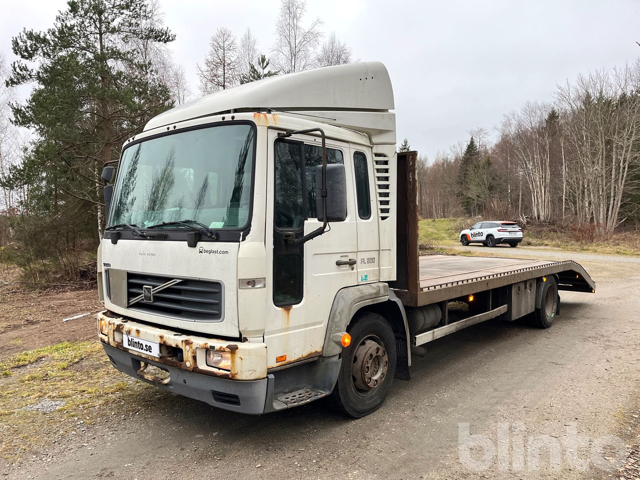VOLVO FL6 H - Camion porte-voitures: photos 1 VOLVO FL6 H - Camion porte-voitures: photos 1