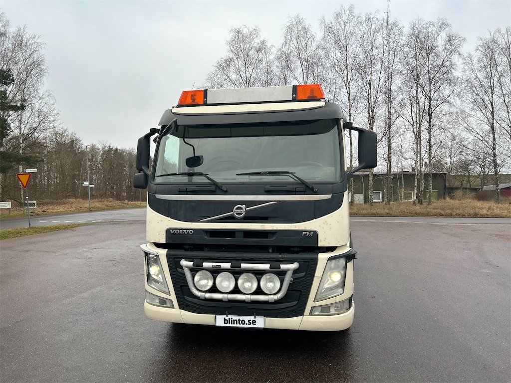 VOLVO FM 8*4 - Camion malaxeur: photos 2 VOLVO FM 8*4 - Camion malaxeur: photos 2