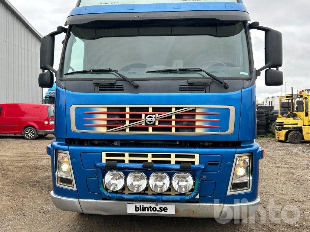 VOLVO FM12 6*2 - Camion benne, Camion grue: photos 4 VOLVO FM12 6*2 - Camion benne, Camion grue: photos 4
