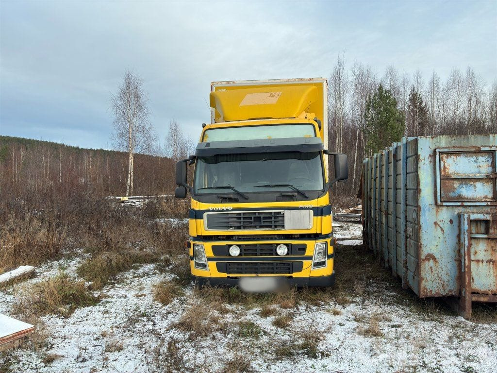 VOLVO FM9 6X2 - Camion fourgon: photos 2 VOLVO FM9 6X2 - Camion fourgon: photos 2