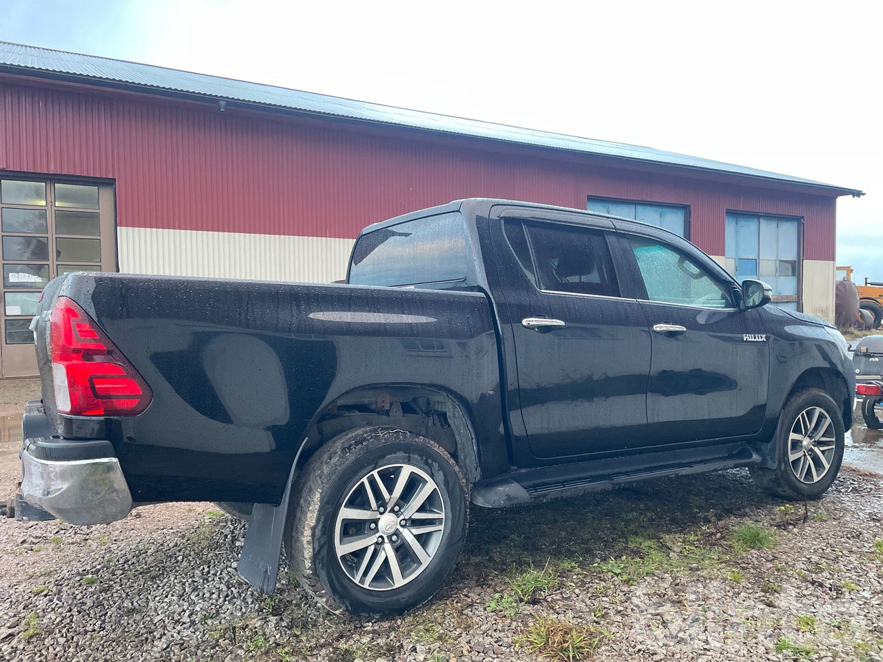 TOYOTA - Véhicule utilitaire: photos 4 TOYOTA - Véhicule utilitaire: photos 4