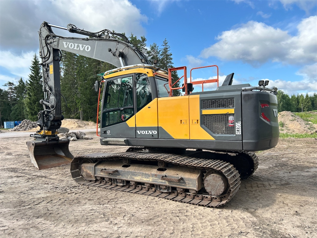 Volvo EC220 EL - Pelle sur chenille: photos 4 Volvo EC220 EL - Pelle sur chenille: photos 4