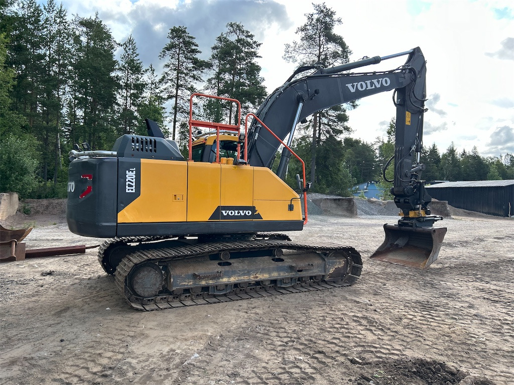 Volvo EC220 EL - Pelle sur chenille: photos 3 Volvo EC220 EL - Pelle sur chenille: photos 3