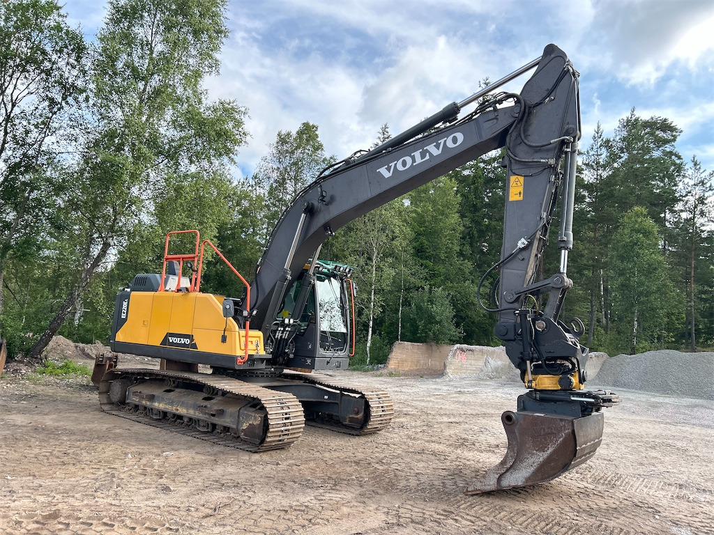 Volvo EC220 EL - Pelle sur chenille: photos 2 Volvo EC220 EL - Pelle sur chenille: photos 2