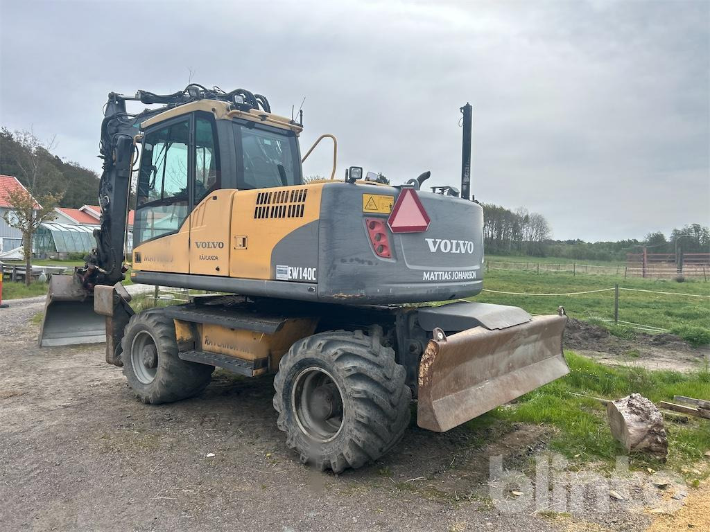 Volvo EW140 - Pelle sur pneus: photos 4 Volvo EW140 - Pelle sur pneus: photos 4
