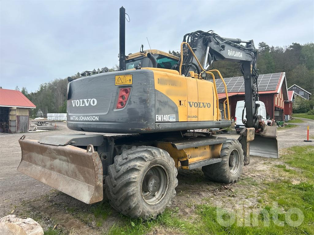 Volvo EW140 - Pelle sur pneus: photos 3 Volvo EW140 - Pelle sur pneus: photos 3