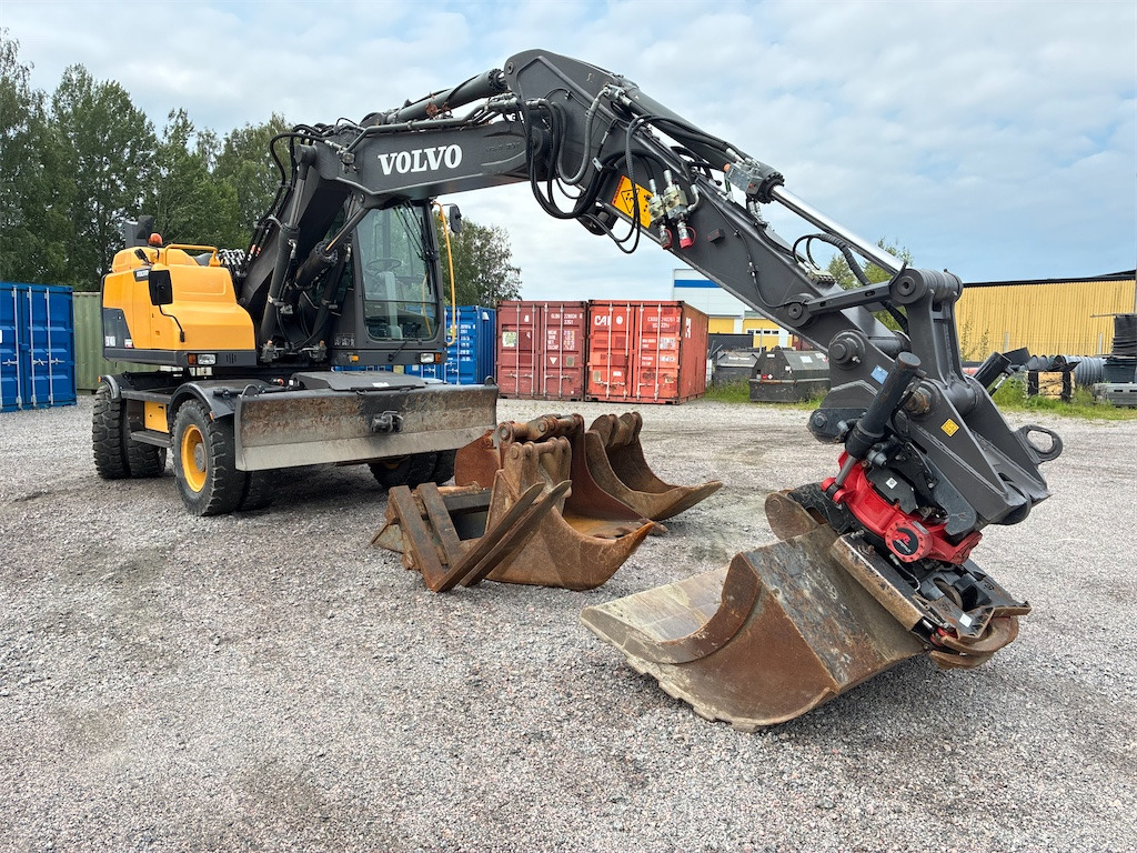Volvo EW140D - Pelle sur pneus: photos 3 Volvo EW140D - Pelle sur pneus: photos 3