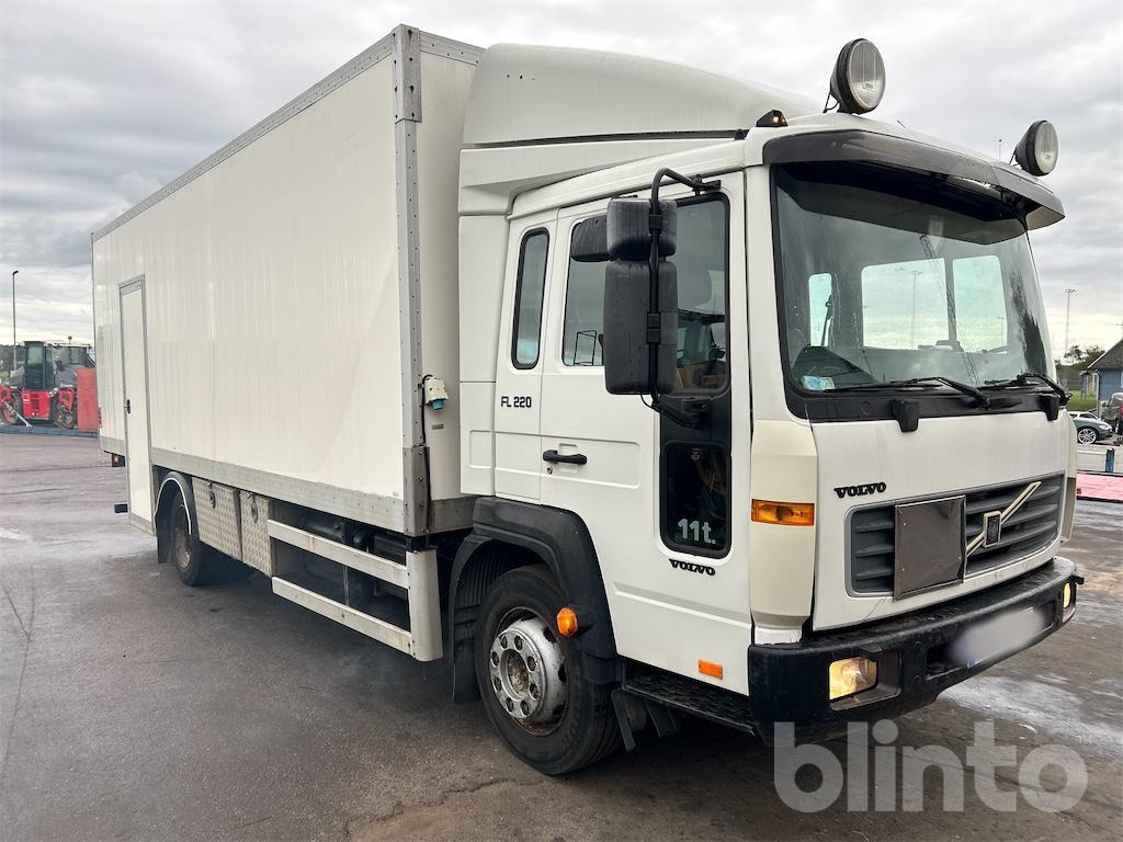 Volvo FL611 4x2 - Nybesiktigad - Camion fourgon: photos 3 Volvo FL611 4x2 - Nybesiktigad - Camion fourgon: photos 3