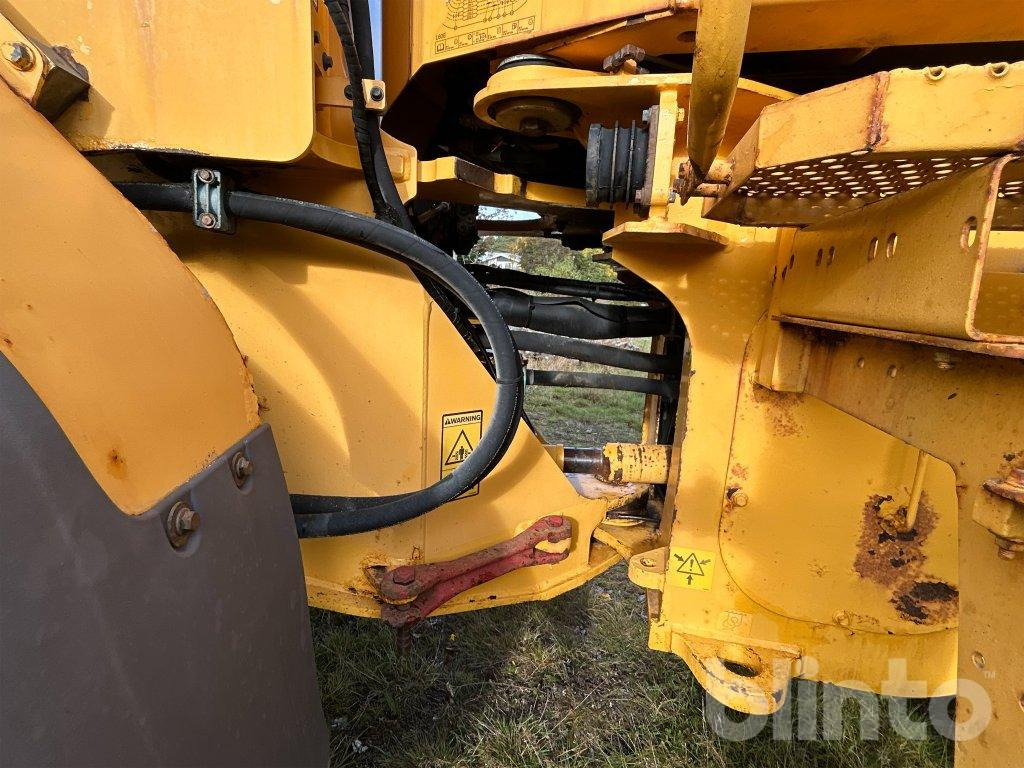 Chargeuse sur pneus Volvo L60E: photos 9