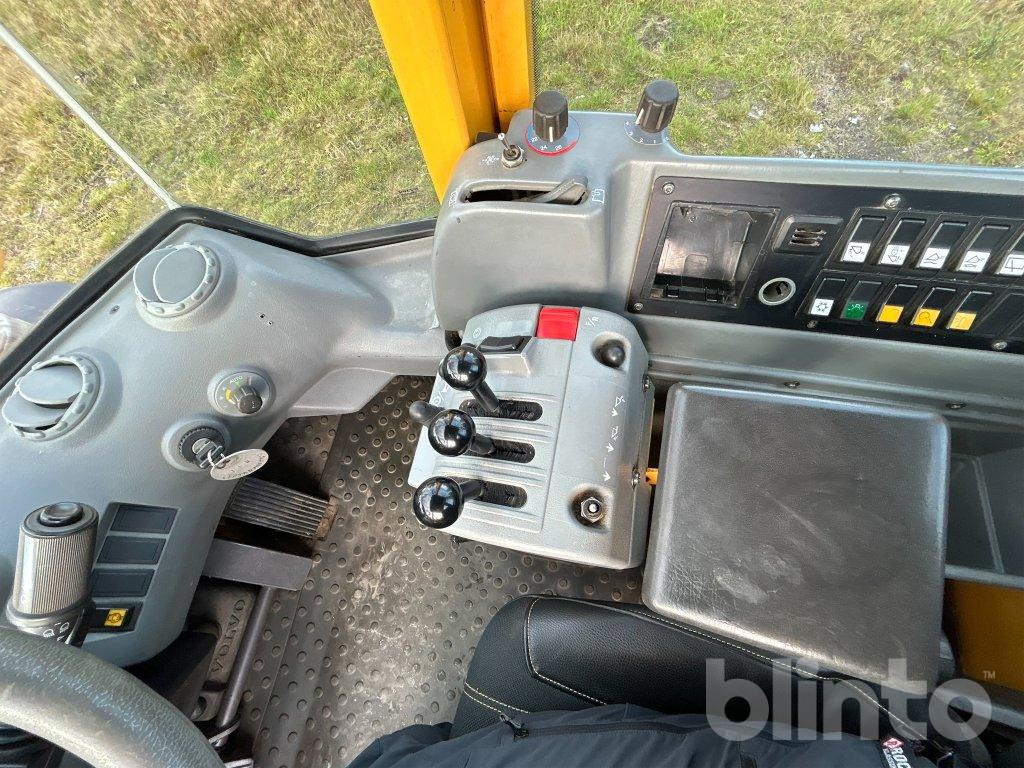 Chargeuse sur pneus Volvo L60E: photos 34
