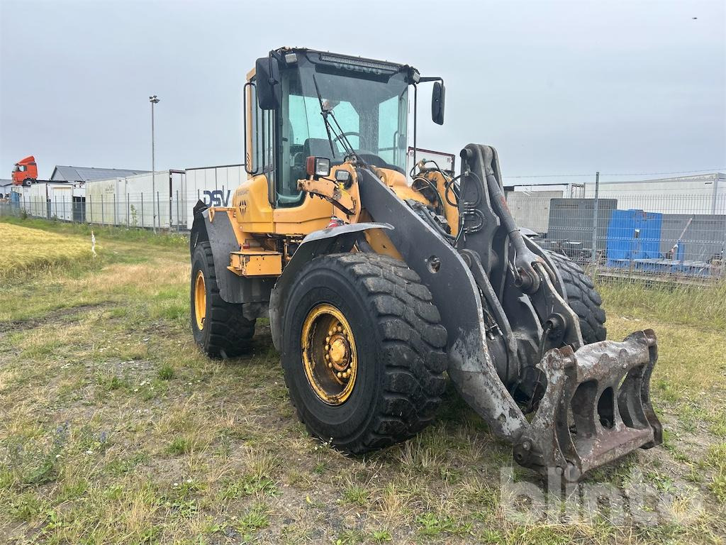 Volvo L90F - Chargeuse sur pneus: photos 4 Volvo L90F - Chargeuse sur pneus: photos 4