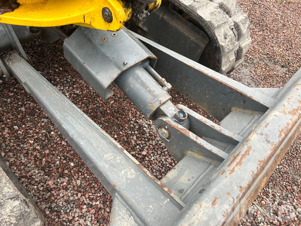 Pelle sur chenille Wacker Neuson ET24: photos 28