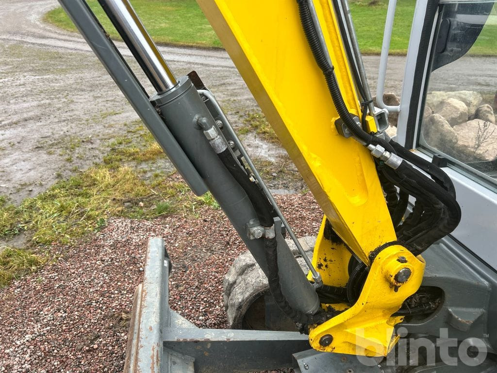 Pelle sur chenille Wacker Neuson ET24: photos 12