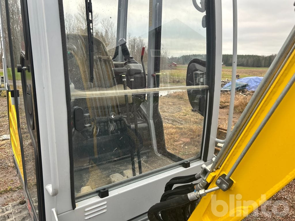 Pelle sur chenille Wacker Neuson ET24: photos 31