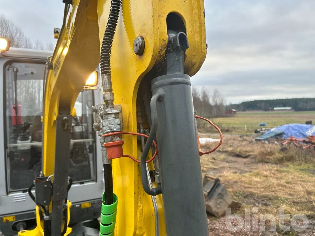 Pelle sur chenille Wacker Neuson ET24: photos 22