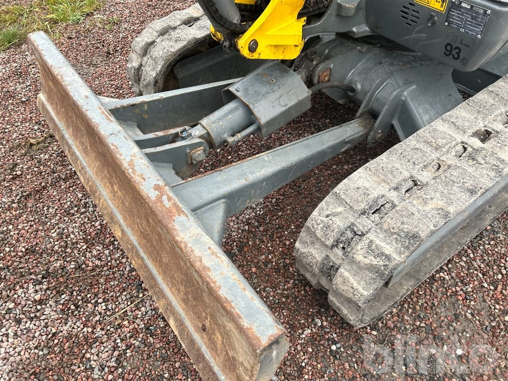 Pelle sur chenille Wacker Neuson ET24: photos 9