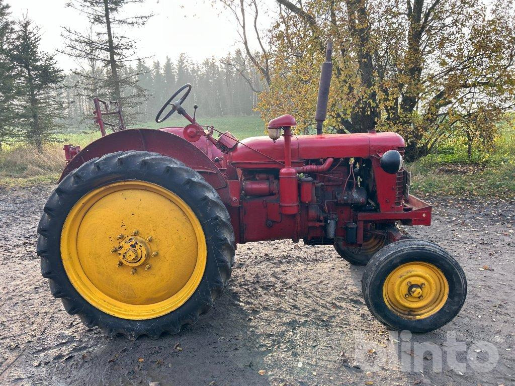ZETOR 225 T25K - Tracteur agricole: photos 4 ZETOR 225 T25K - Tracteur agricole: photos 4
