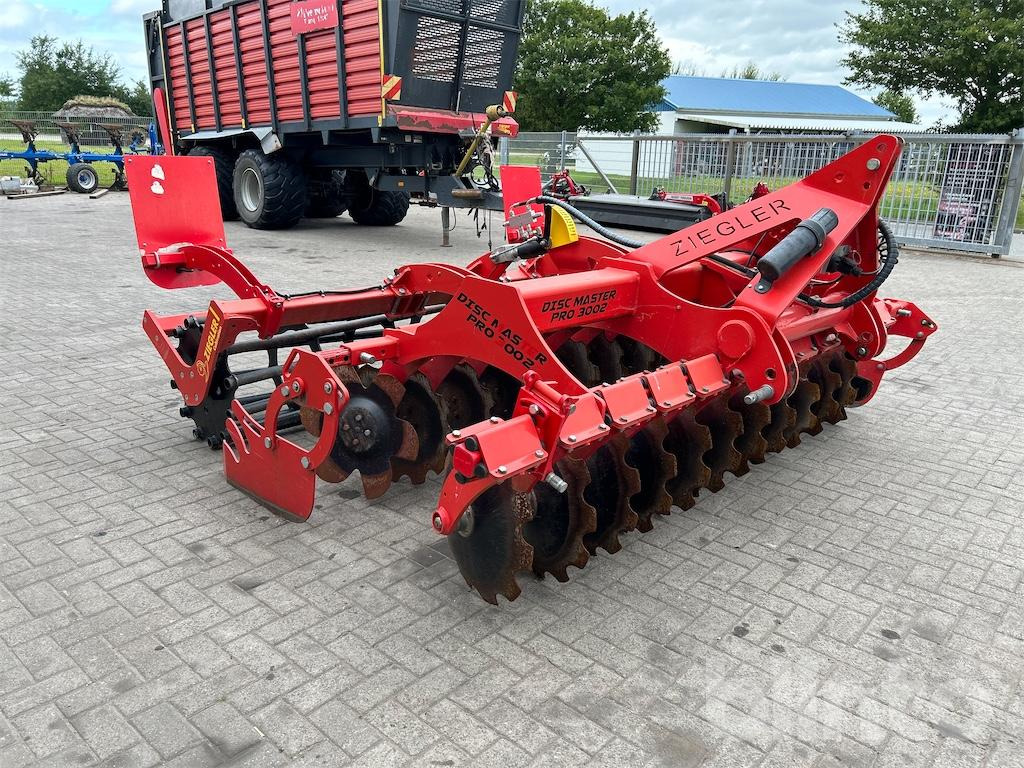 Ziegler Disc Master Pro 3002 (2022) - Cover crop: photos 2 Ziegler Disc Master Pro 3002 (2022) - Cover crop: photos 2