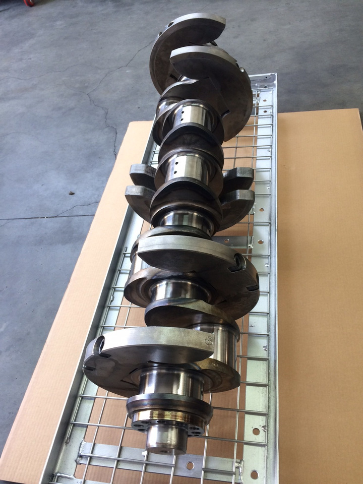 ALBERO MOTORE MAN D2842 - V12 - Vilebrequin: photos 3 ALBERO MOTORE MAN D2842 - V12 - Vilebrequin: photos 3