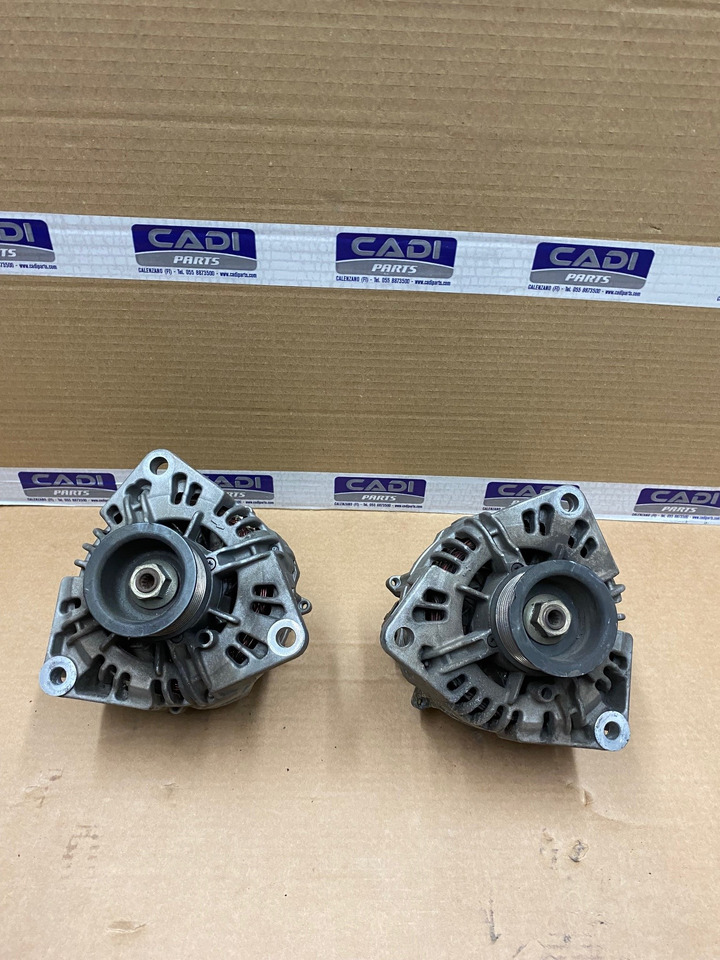 ALTERNATORE - RIF BOSCH 0124655025 - RIF. MAN 51261017283 28V, 120A - Alternateur pour Camion: photos 1 ALTERNATORE - RIF BOSCH 0124655025 - RIF. MAN 51261017283 28V, 120A - Alternateur pour Camion: photos 1