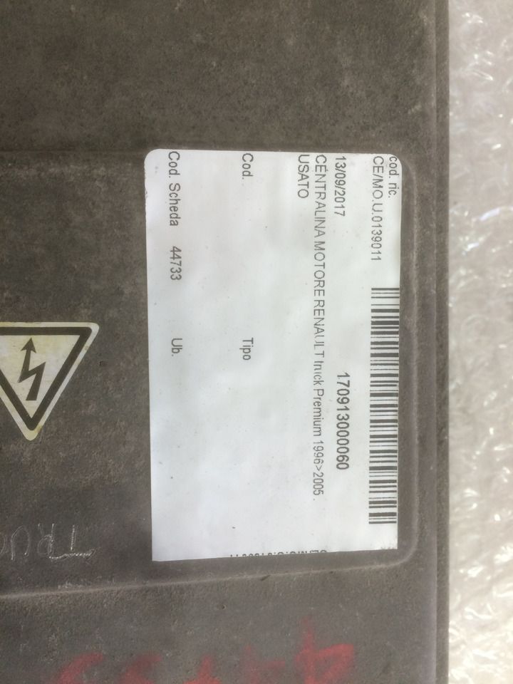 CENTRALINA MOTORE EDC - RENAULT PREMIUM - RIF. RENAULT 5010412381A - RIF. BOSCH 0281010464 - Bloc de gestion: photos 3 CENTRALINA MOTORE EDC - RENAULT PREMIUM - RIF. RENAULT 5010412381A - RIF. BOSCH 0281010464 - Bloc de gestion: photos 3