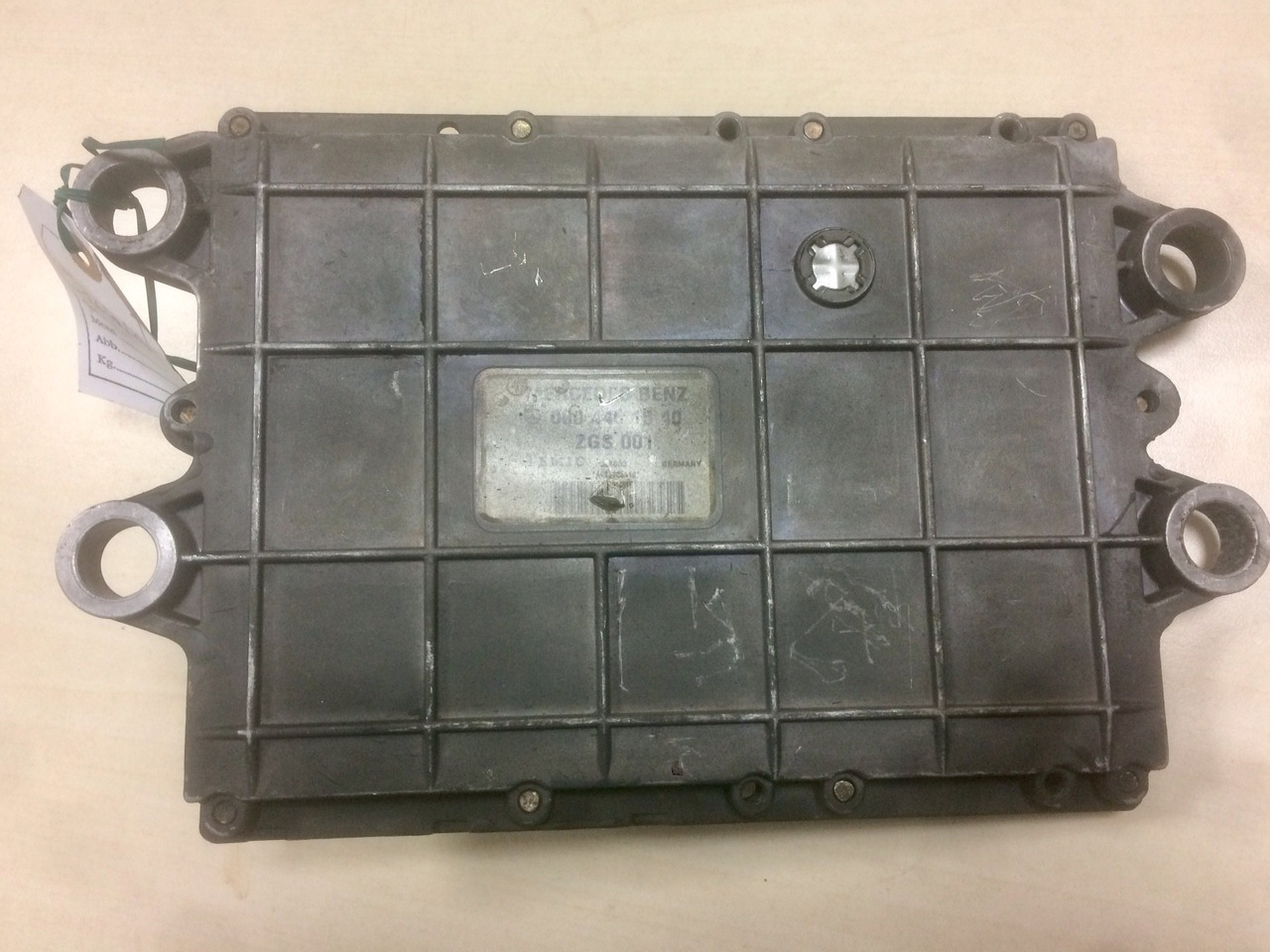 CENTRALINA MOTORE MERCEDES OM906HLA.II/2 - VAR. 906.930 - Rif. A9064464040 - Bloc de gestion: photos 3 CENTRALINA MOTORE MERCEDES OM906HLA.II/2 - VAR. 906.930 - Rif. A9064464040 - Bloc de gestion: photos 3