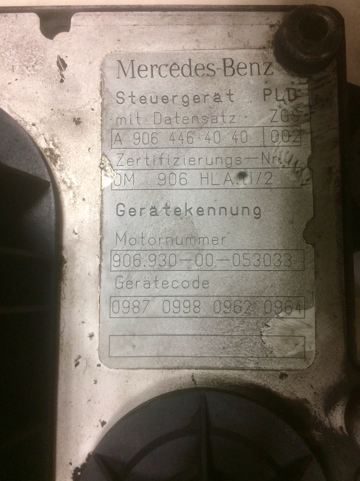 CENTRALINA MOTORE MERCEDES OM906HLA.II/2 - VAR. 906.930 - Rif. A9064464040 - Bloc de gestion: photos 2 CENTRALINA MOTORE MERCEDES OM906HLA.II/2 - VAR. 906.930 - Rif. A9064464040 - Bloc de gestion: photos 2