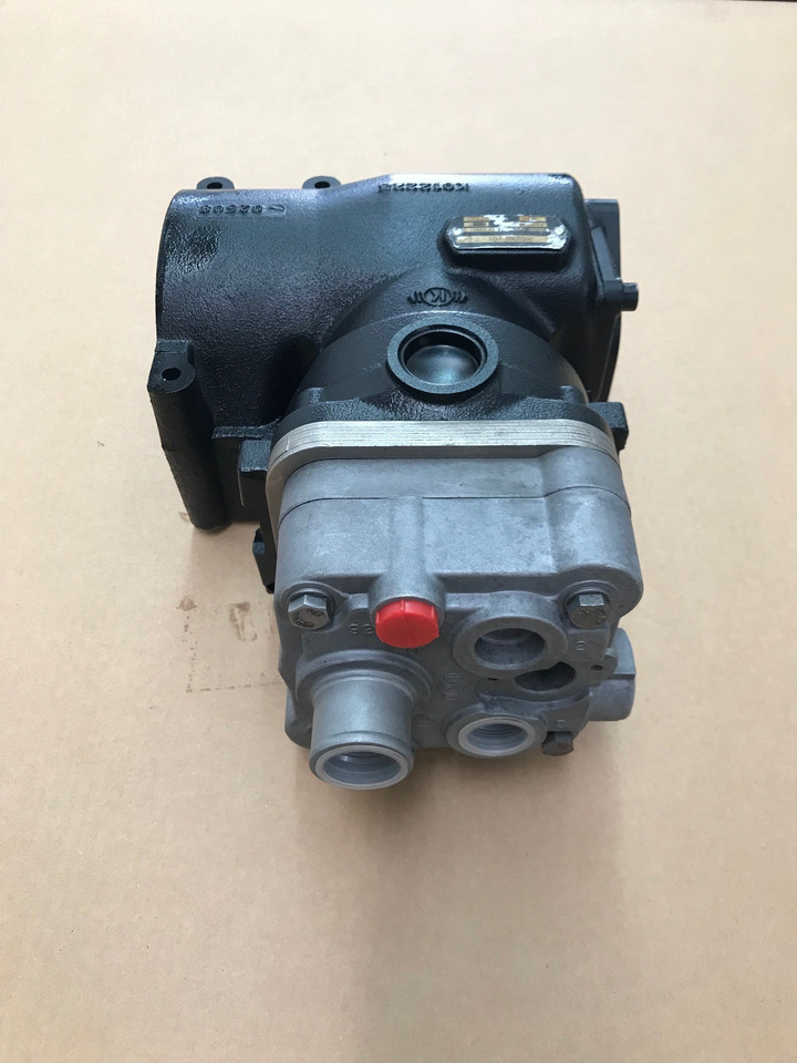 COMPRESSORE ARIA MONOCILINDRICO MAN 51541007121 - Compresseur d'air: photos 4 COMPRESSORE ARIA MONOCILINDRICO MAN 51541007121 - Compresseur d'air: photos 4