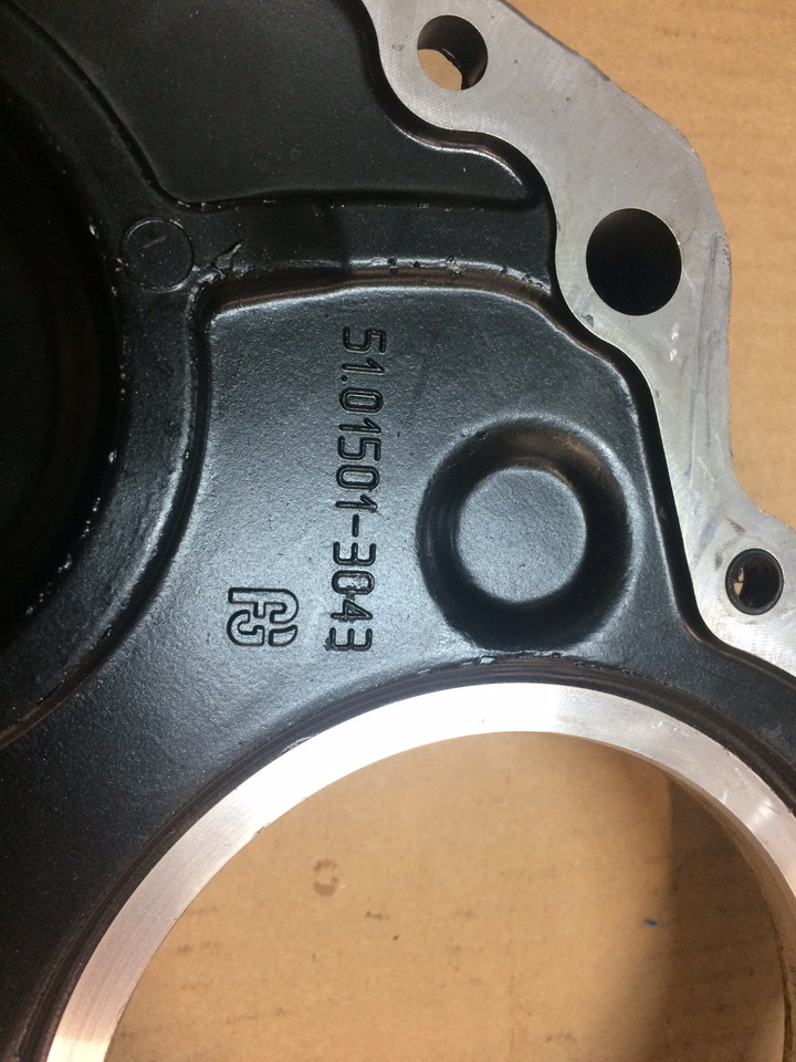 COPERCHIO BASAMENTO MAN 51015015025 - Carter pour Camion: photos 3 COPERCHIO BASAMENTO MAN 51015015025 - Carter pour Camion: photos 3