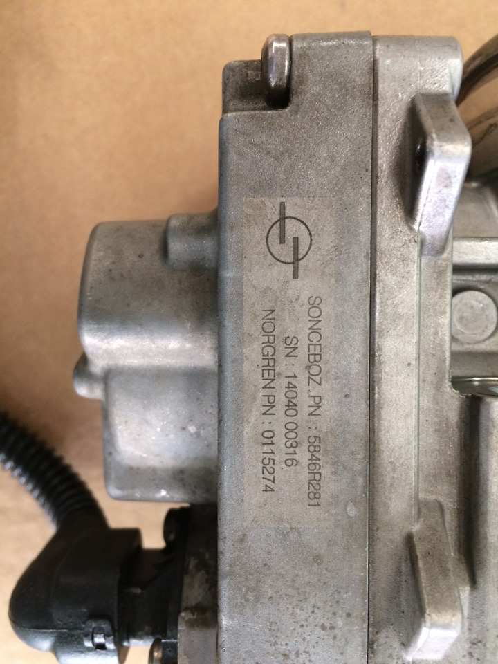 FARFALLA ACCELERAZIONE RIF. MAN 51094137013 / 51094137009 - Capteur pour Camion: photos 5 FARFALLA ACCELERAZIONE RIF. MAN 51094137013 / 51094137009 - Capteur pour Camion: photos 5