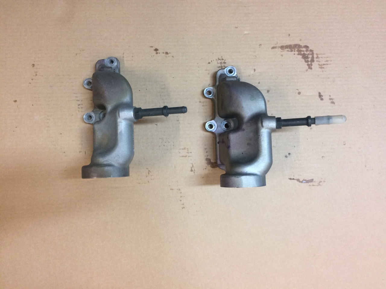 GOMITO LIQUIDO RAFFREDDAMENTO MAN 51063020638 - Système de refroidissement pour Camion: photos 1 GOMITO LIQUIDO RAFFREDDAMENTO MAN 51063020638 - Système de refroidissement pour Camion: photos 1