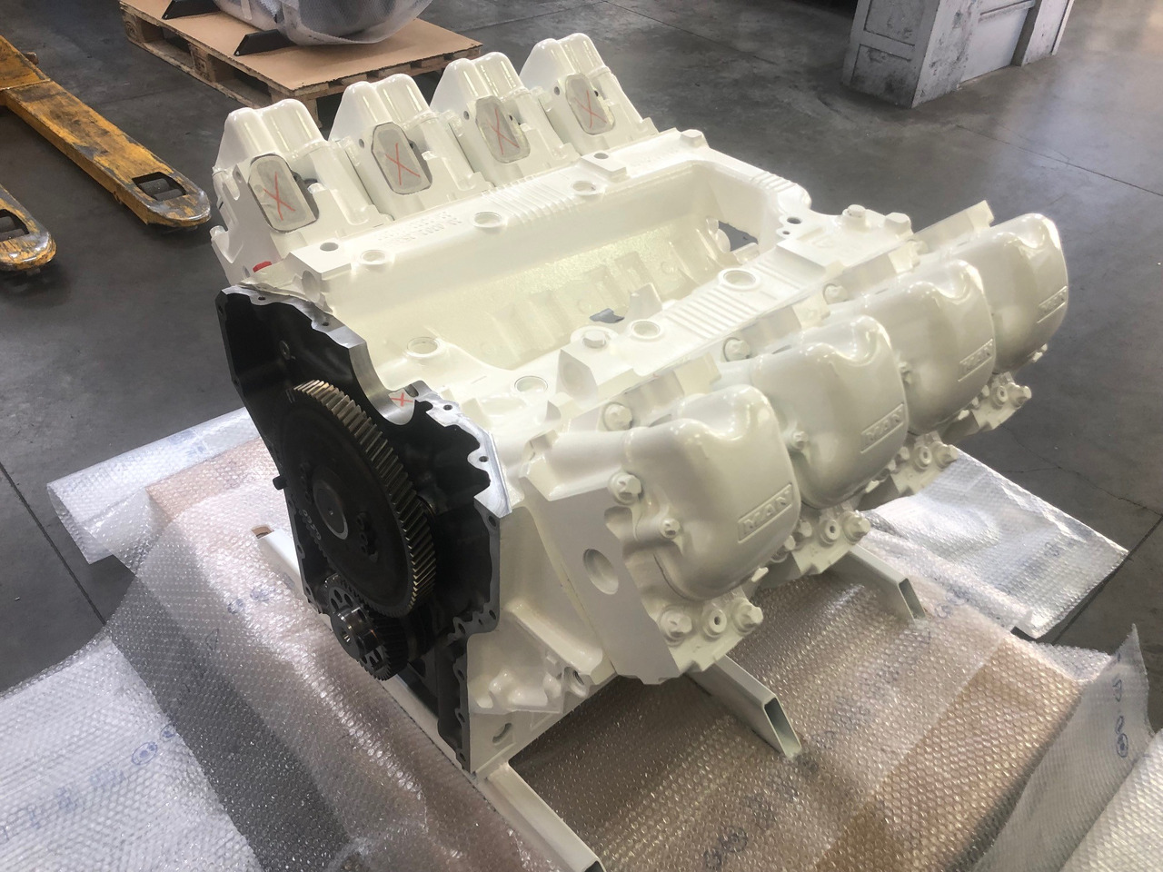 LONGBLOCK MAN D2848LE403 / MAN D2848 LE403 - Bloc-cylindres: photos 3 LONGBLOCK MAN D2848LE403 / MAN D2848 LE403 - Bloc-cylindres: photos 3