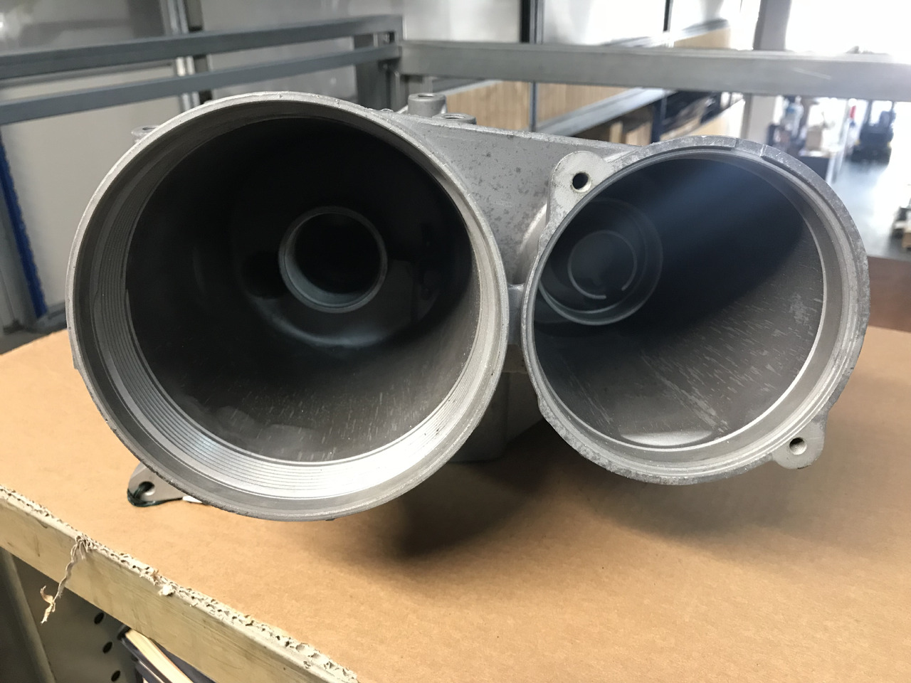 MODULO RAFFREDDAMENTO OLIO MOTORI MAN D2066 / D2676 - Moteur et pièces pour Camion: photos 4 MODULO RAFFREDDAMENTO OLIO MOTORI MAN D2066 / D2676 - Moteur et pièces pour Camion: photos 4