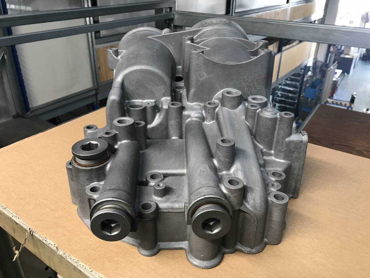 MODULO RAFFREDDAMENTO OLIO MOTORI MAN D2066 / D2676 - Moteur et pièces pour Camion: photos 5 MODULO RAFFREDDAMENTO OLIO MOTORI MAN D2066 / D2676 - Moteur et pièces pour Camion: photos 5