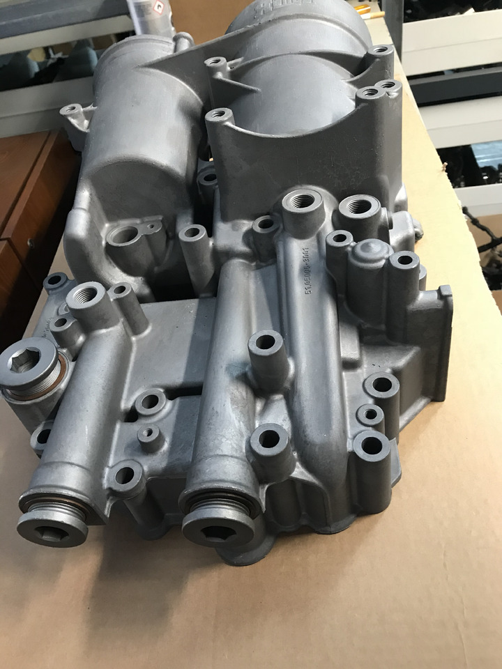 MODULO RAFFREDDAMENTO OLIO MOTORI MAN D2066 / D2676 - Moteur et pièces pour Camion: photos 3 MODULO RAFFREDDAMENTO OLIO MOTORI MAN D2066 / D2676 - Moteur et pièces pour Camion: photos 3