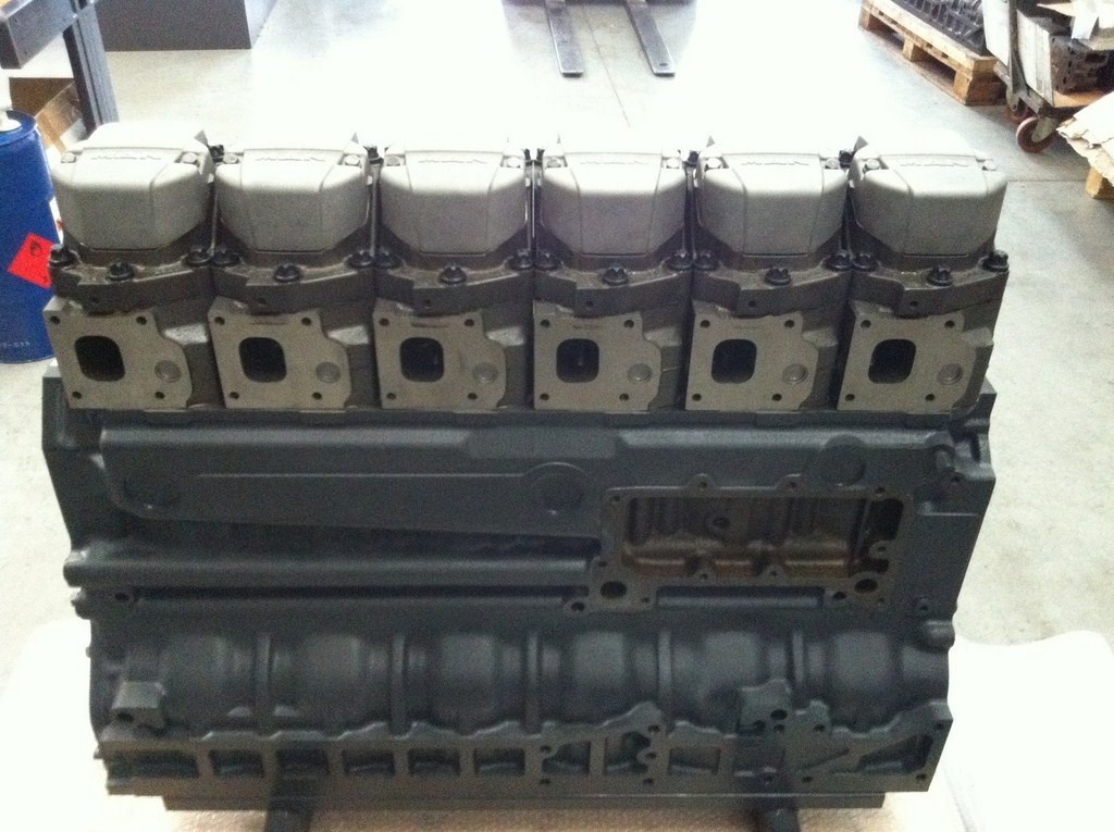 MOTORE MAN D2866LUH23 - 260CV - EURO 3 - BUS - Moteur pour Bus: photos 2 MOTORE MAN D2866LUH23 - 260CV - EURO 3 - BUS - Moteur pour Bus: photos 2